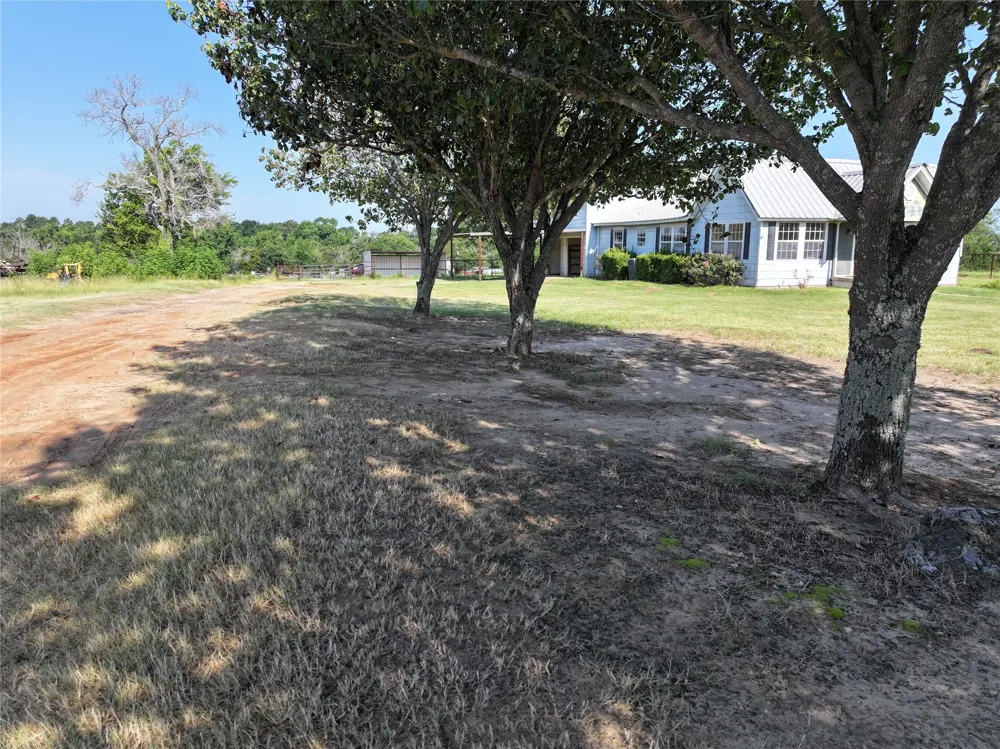 11465 County Road 3904 Athens, TX 75752