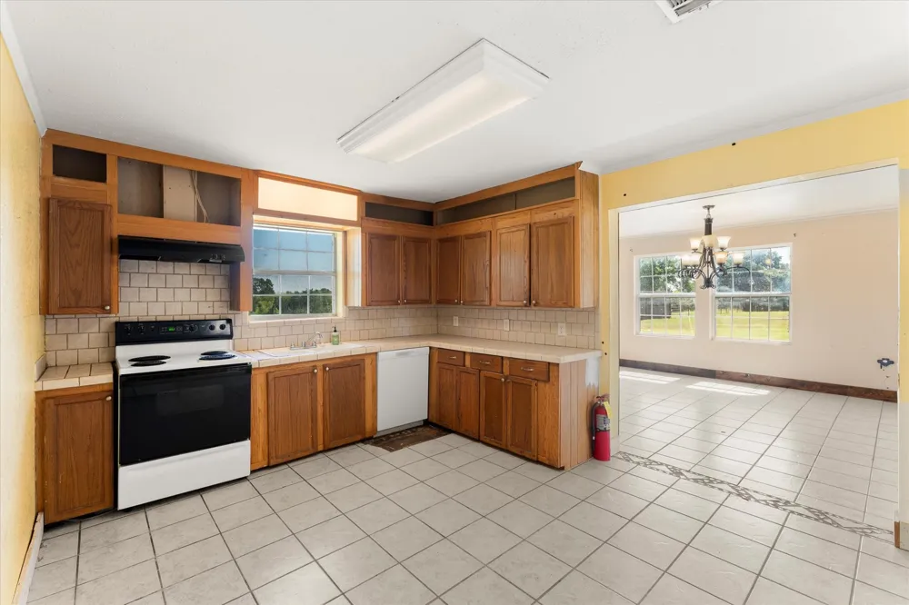 11465 County Road 3904 Athens, TX 75752