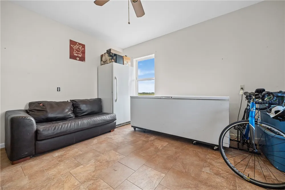 15324 County Road 1196 Sinton, TX 78387