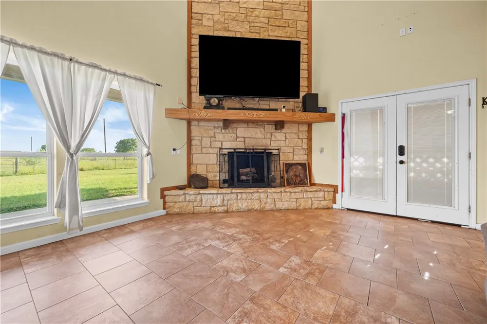 15324 County Road 1196 Sinton, TX 78387