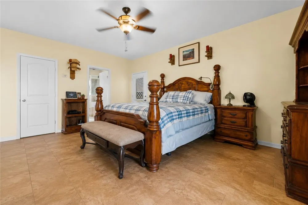 15324 County Road 1196 Sinton, TX 78387
