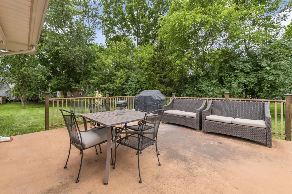 24319 Tamarack Trail Southfield City, MI 48075