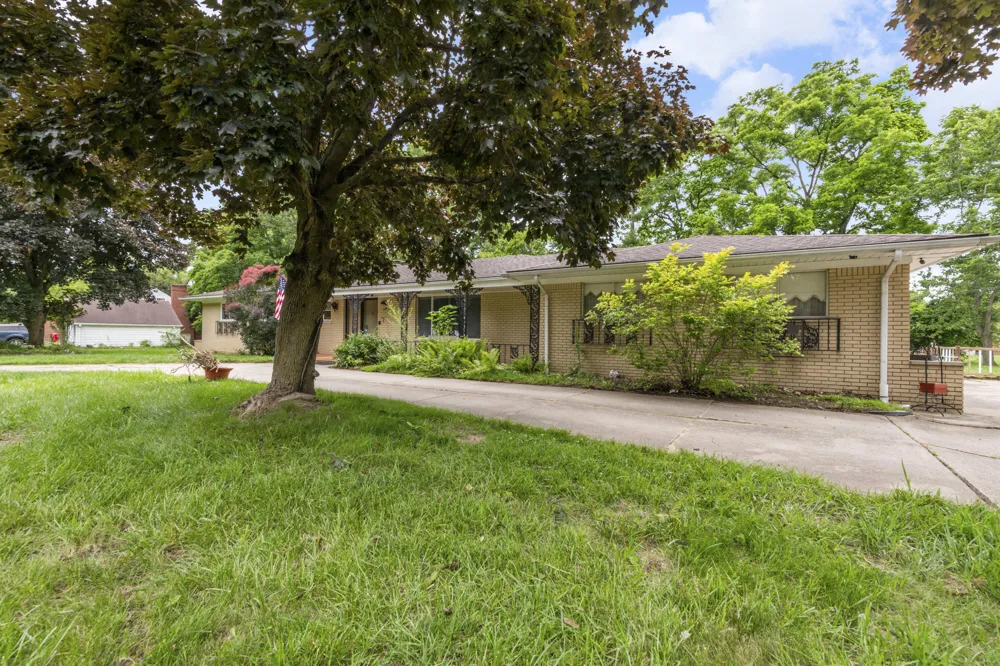24319 Tamarack Trail Southfield City, MI 48075