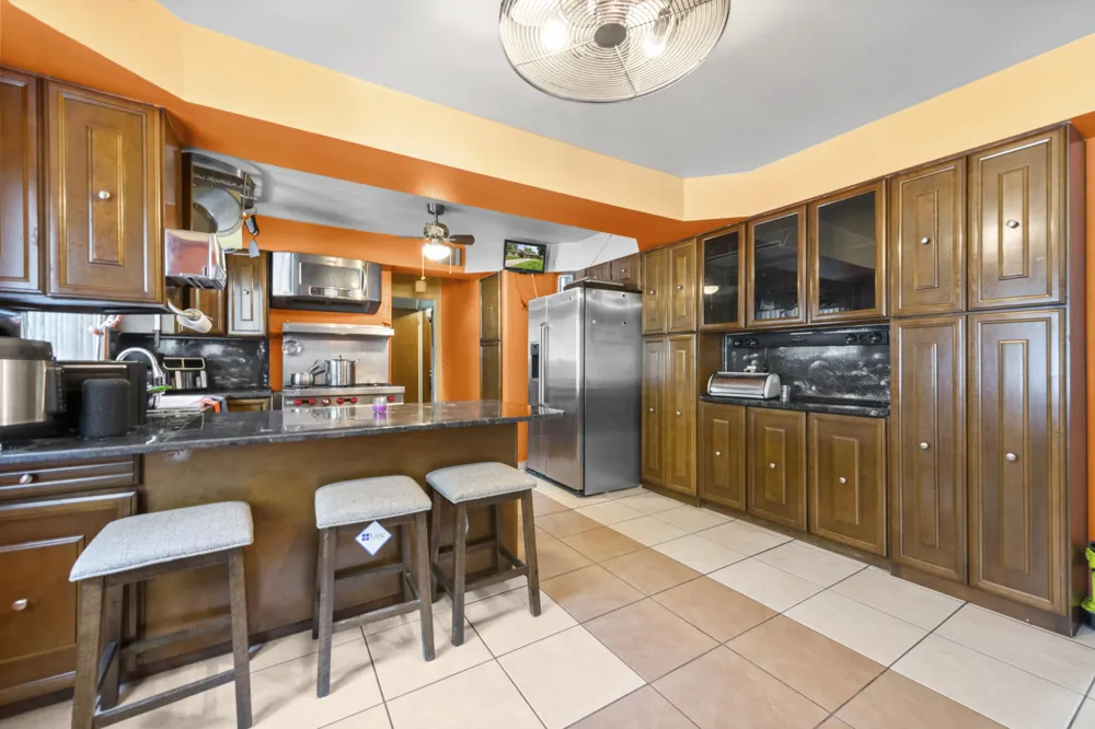 24319 Tamarack Trail Southfield City, MI 48075