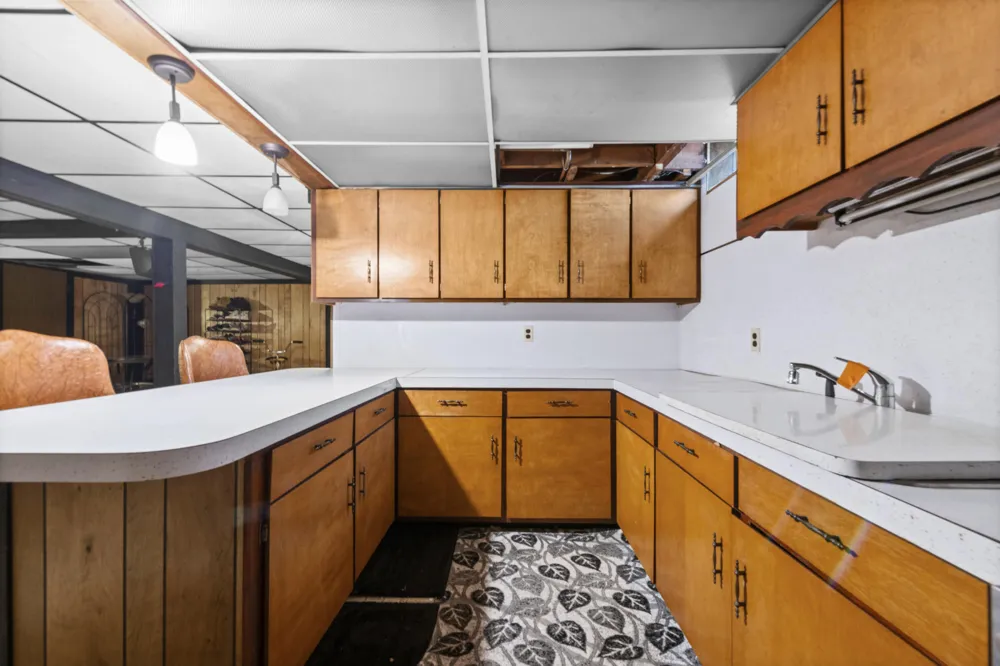 24319 Tamarack Trail Southfield City, MI 48075