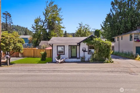 60 2nd Avenue NE