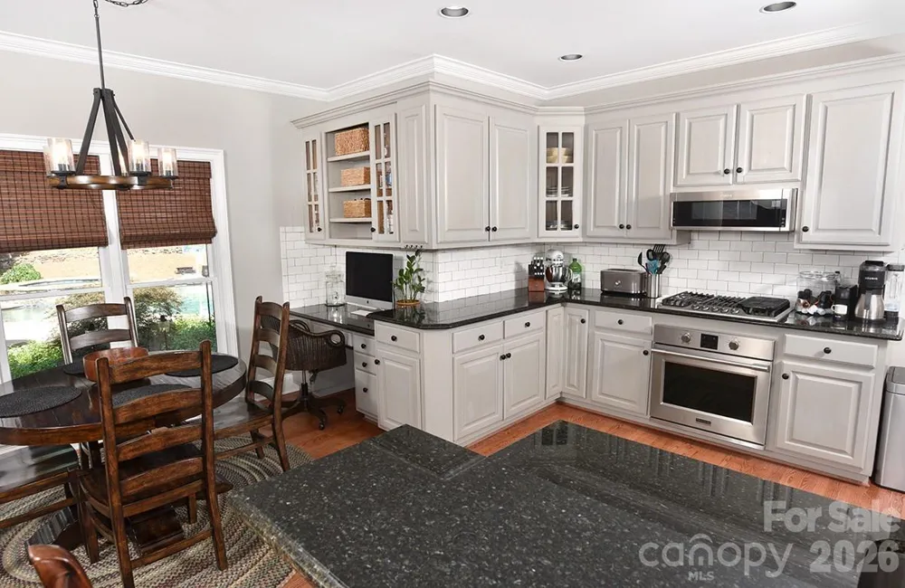 18719 Cannon Crossing Way Davidson, NC 28036