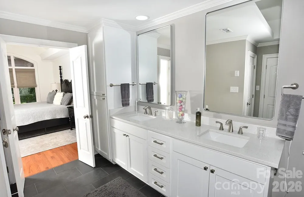 18719 Cannon Crossing Way Davidson, NC 28036