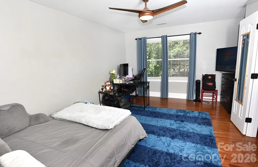 18719 Cannon Crossing Way Davidson, NC 28036