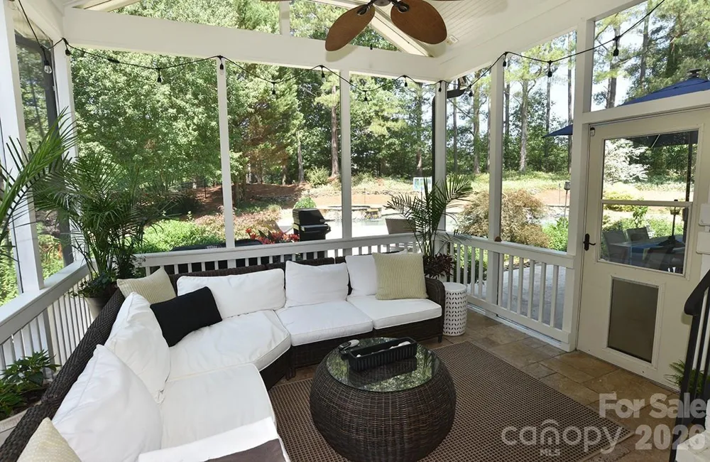 18719 Cannon Crossing Way Davidson, NC 28036