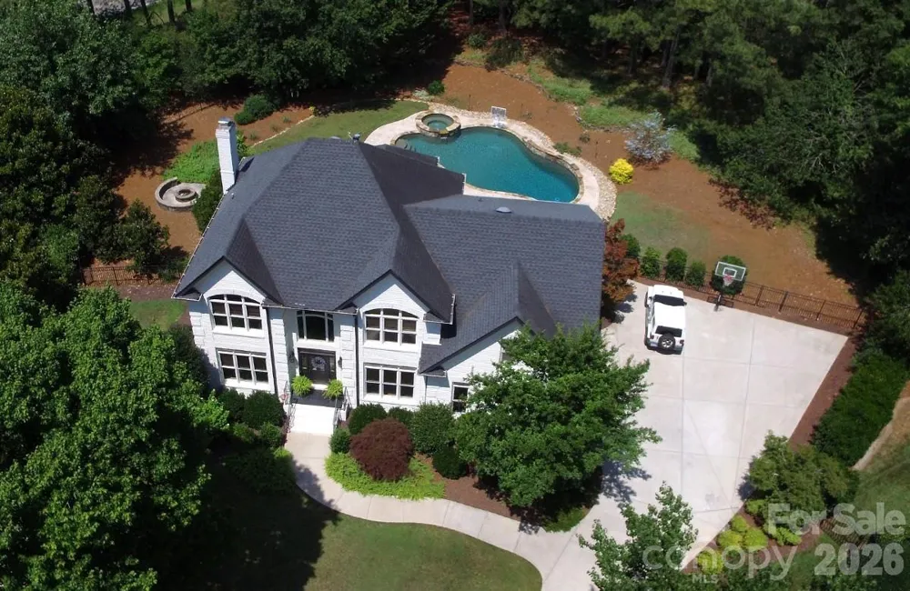 18719 Cannon Crossing Way Davidson, NC 28036