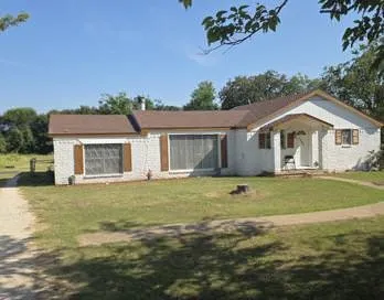 1397 E Central Lorena, TX 76655