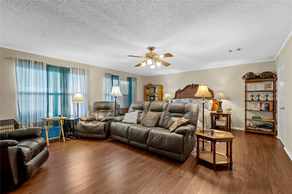 729 HCR 2224 E Aquilla, TX 76622