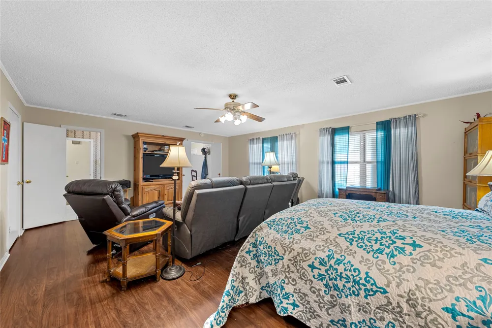 729 HCR 2224 E Aquilla, TX 76622
