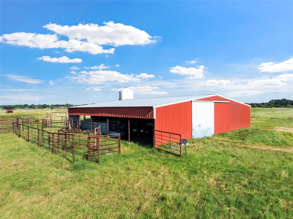 729 HCR 2224 E Aquilla, TX 76622