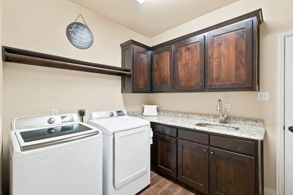 102 Brock Court Millsap, TX 76066