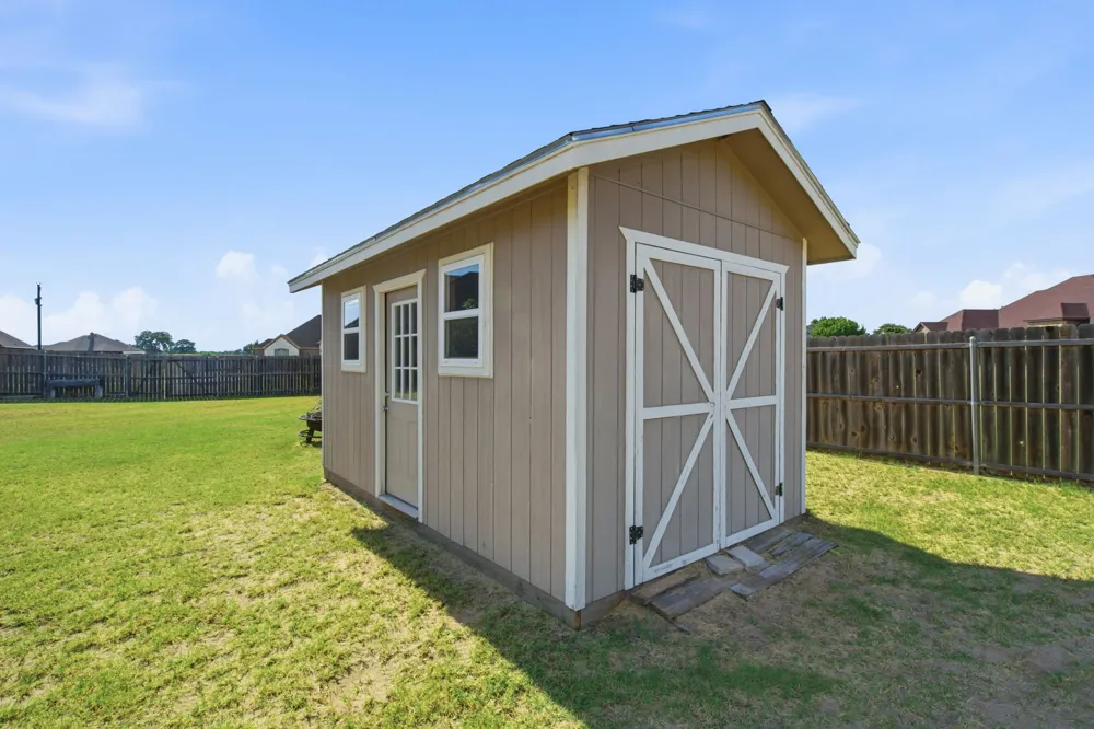 102 Brock Court Millsap, TX 76066