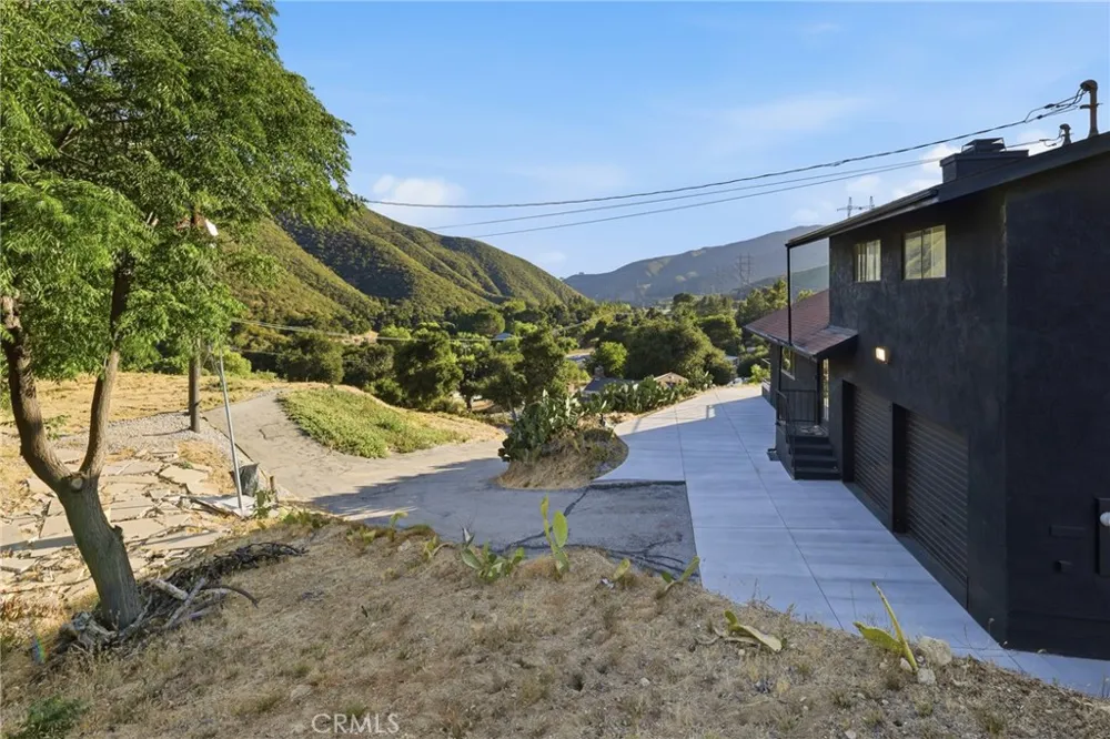 38735 San Francisquito Canyon Road Green Valley, CA 91390
