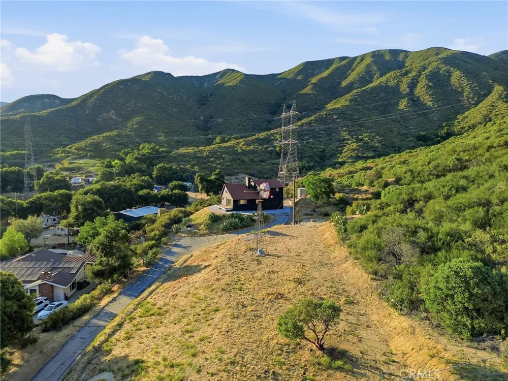 38735 San Francisquito Canyon Road Green Valley, CA 91390