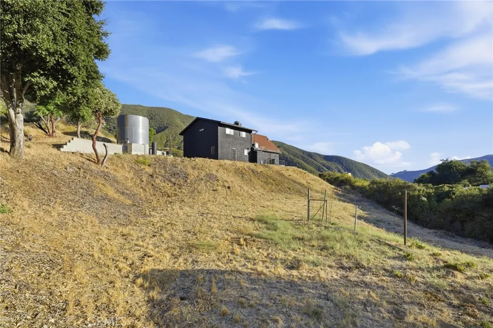 38735 San Francisquito Canyon Road Green Valley, CA 91390