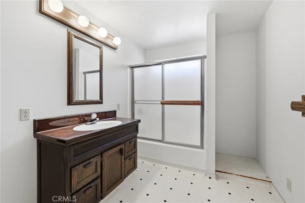 38735 San Francisquito Canyon Road Green Valley, CA 91390