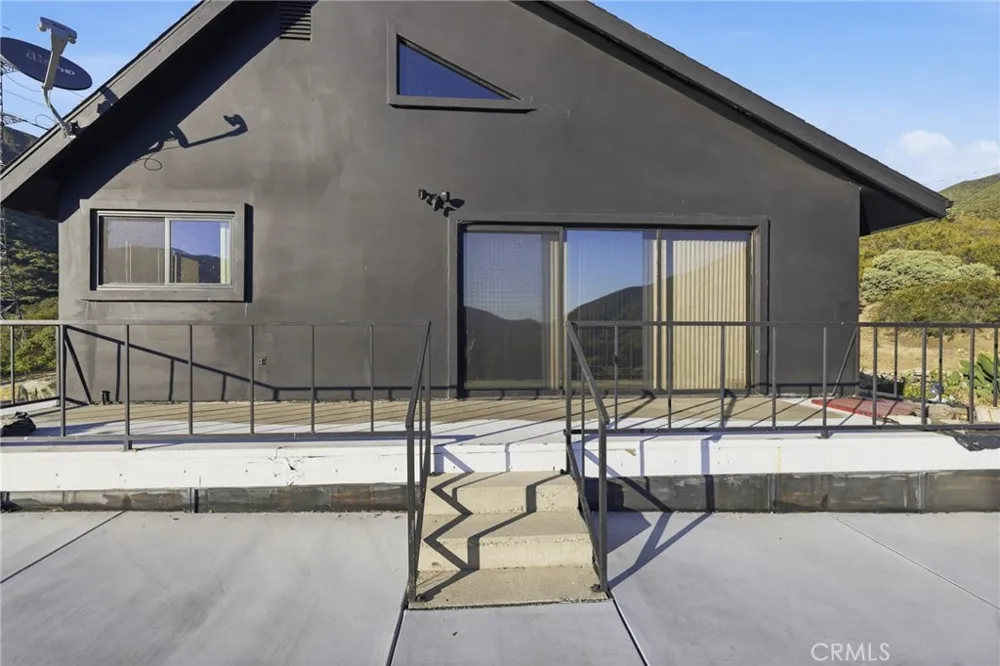 38735 San Francisquito Canyon Road Green Valley, CA 91390