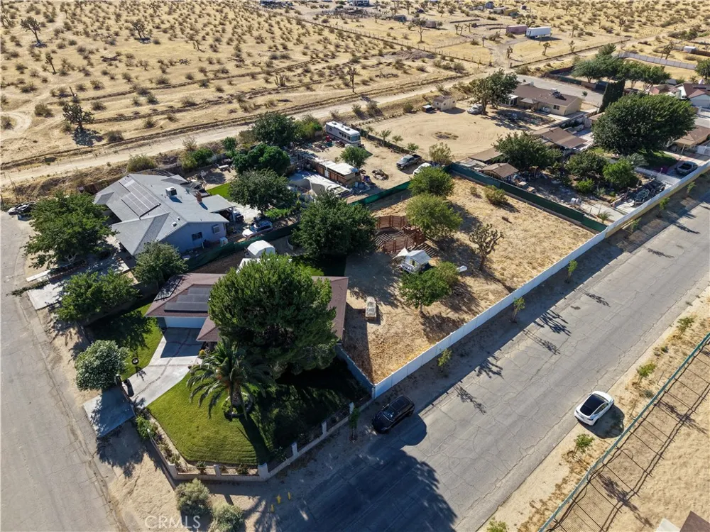 16021 Wells Fargo Lake Los Angeles, CA 93591