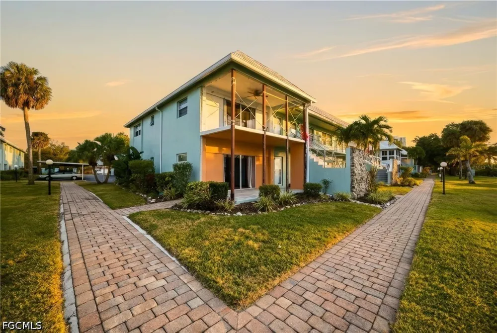E Riverside Drive #31C Fort Myers, FL 33916