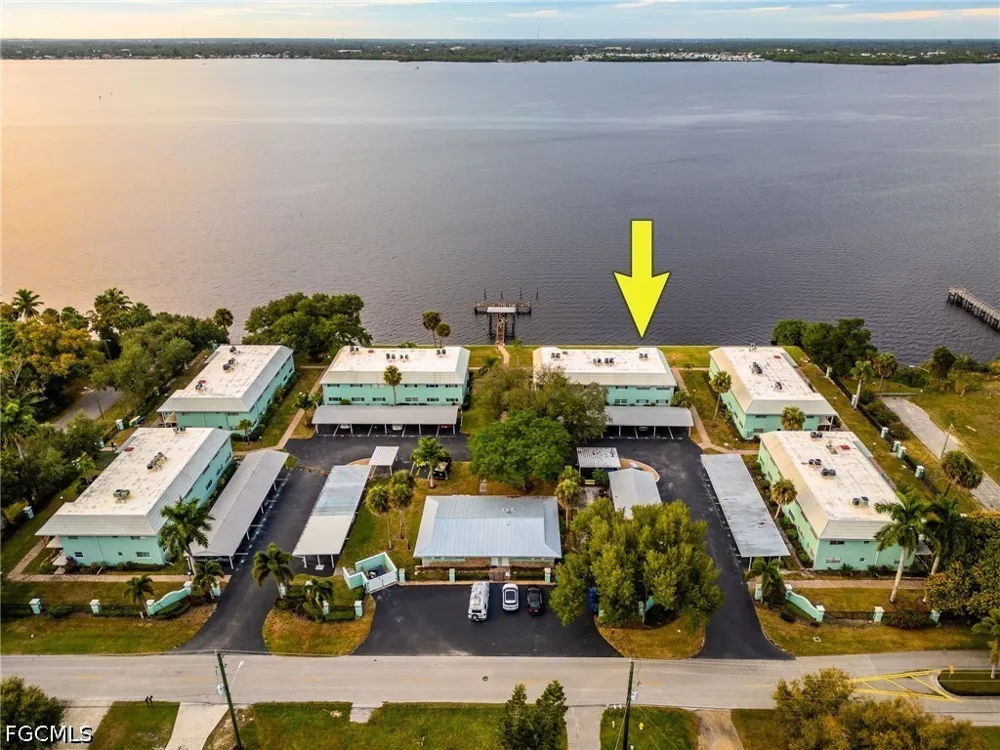 E Riverside Drive #31C Fort Myers, FL 33916
