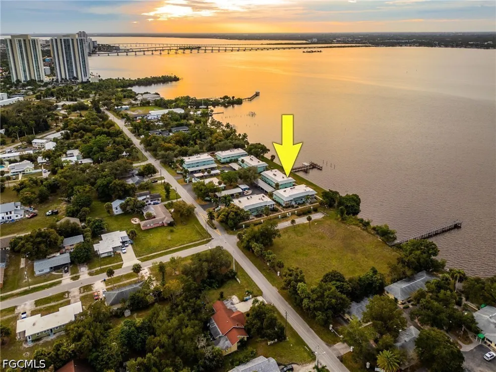 E Riverside Drive #31C Fort Myers, FL 33916
