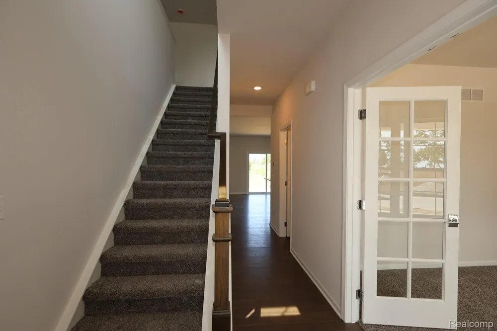 27117 Silo Drive Saline City, MI 48176