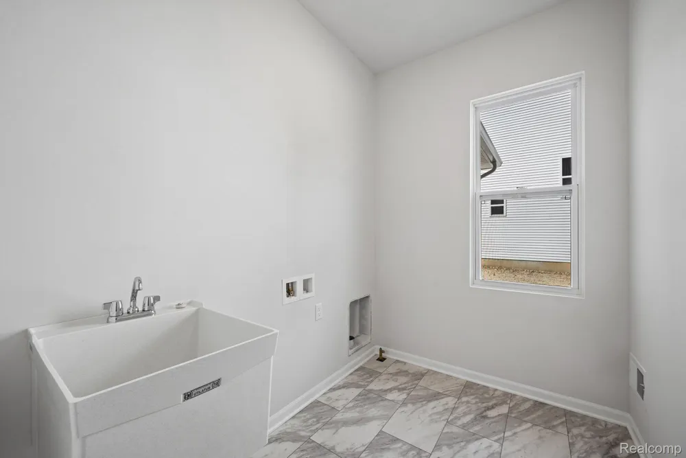 27117 Silo Drive Saline City, MI 48176