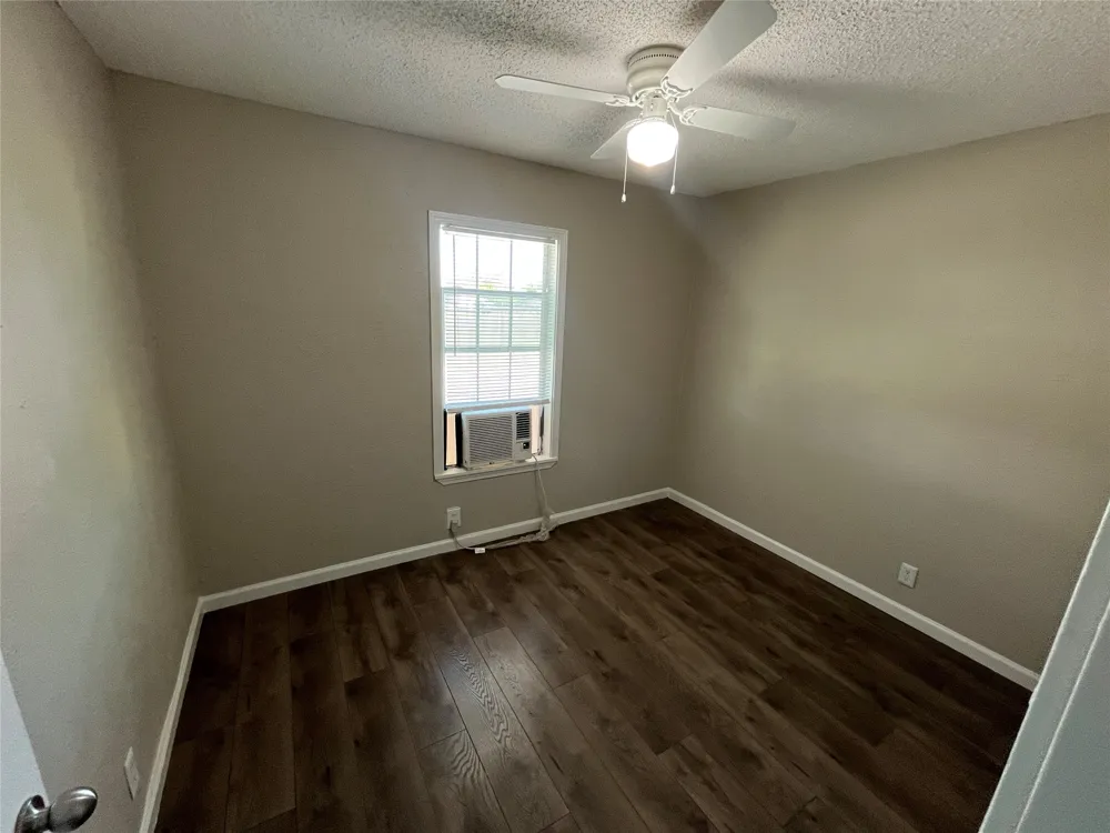 2223 Houston Street Grand Prairie, TX 75050