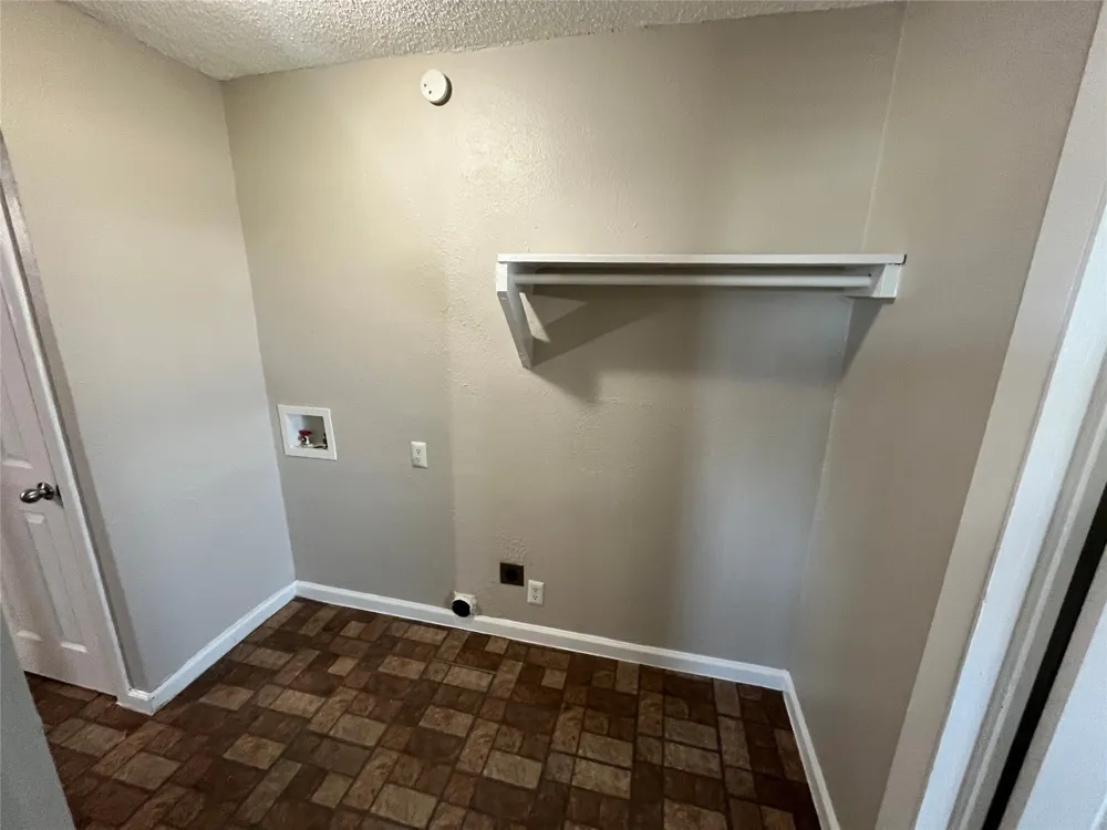 2223 Houston Street Grand Prairie, TX 75050
