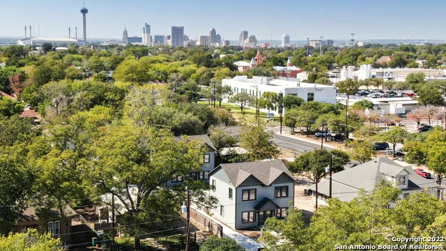 311 Ferguson Unit 202 San Antonio, TX 78203
