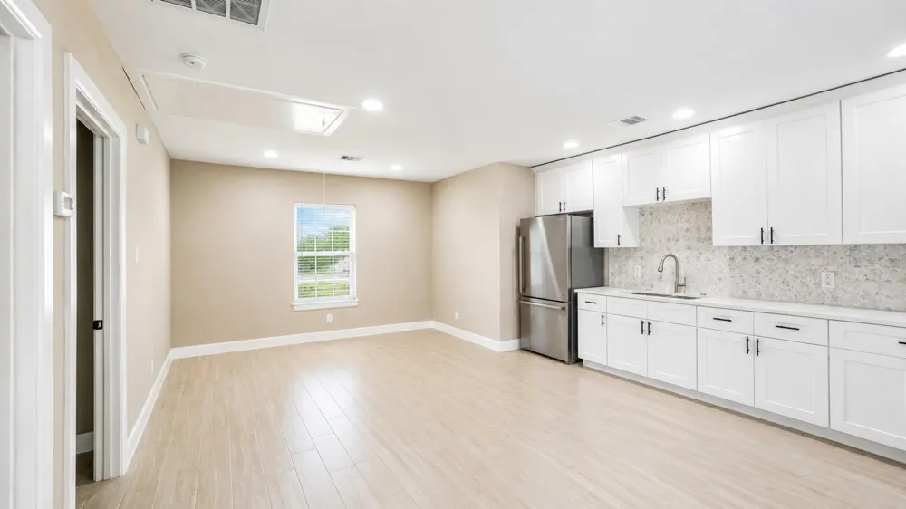 1206 Pinewood Lane Pasadena, TX 77502