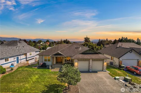 2561 Lakeridge Drive