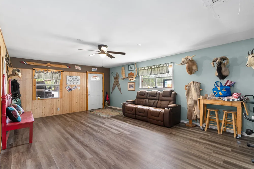 1172 County Road 418 Thorndale, TX 76577