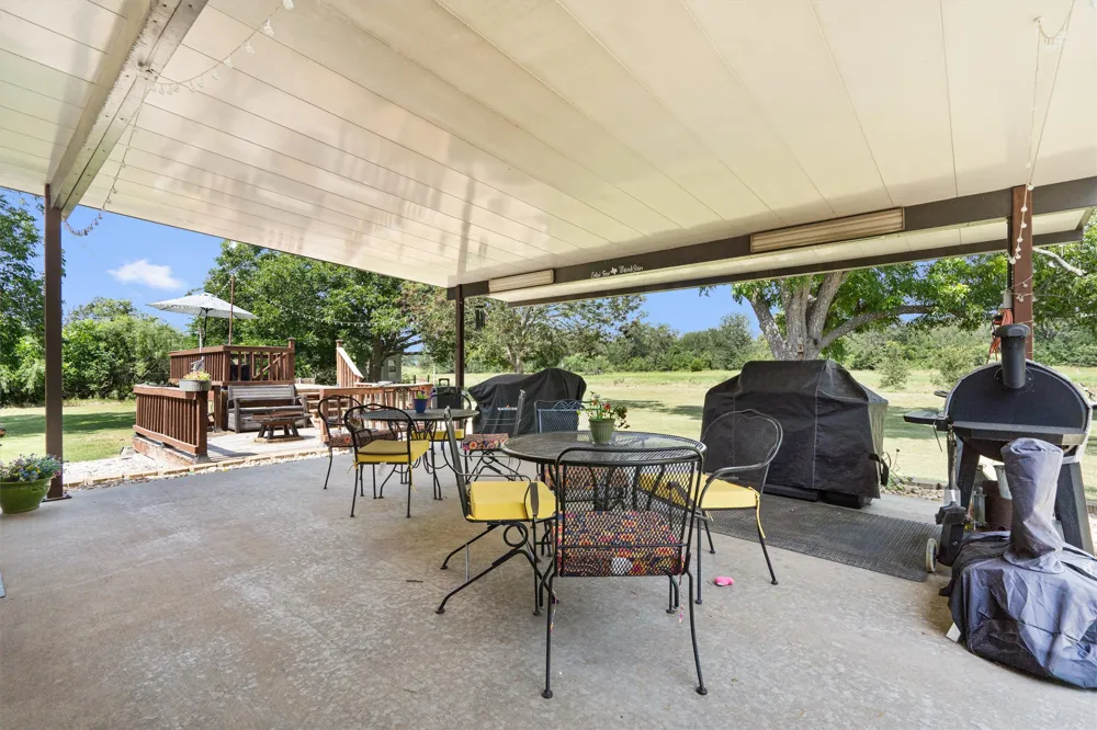 1172 County Road 418 Thorndale, TX 76577