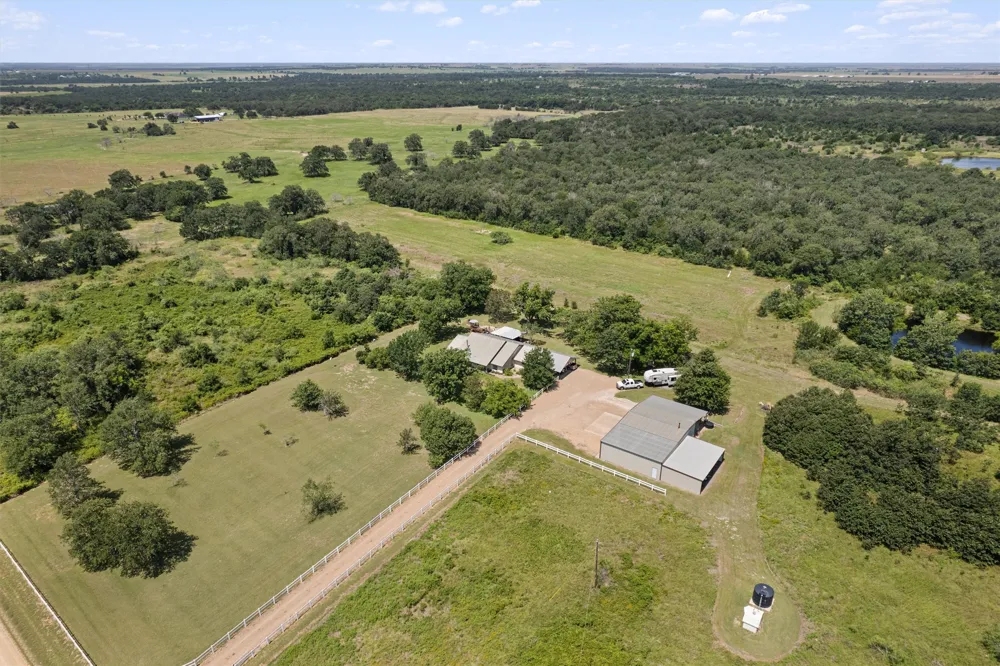 1172 County Road 418 Thorndale, TX 76577