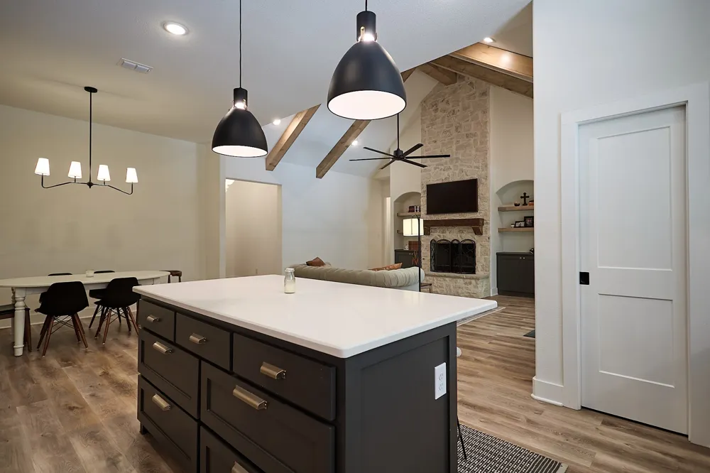 358 Glade Valley Road Azle, TX 76020