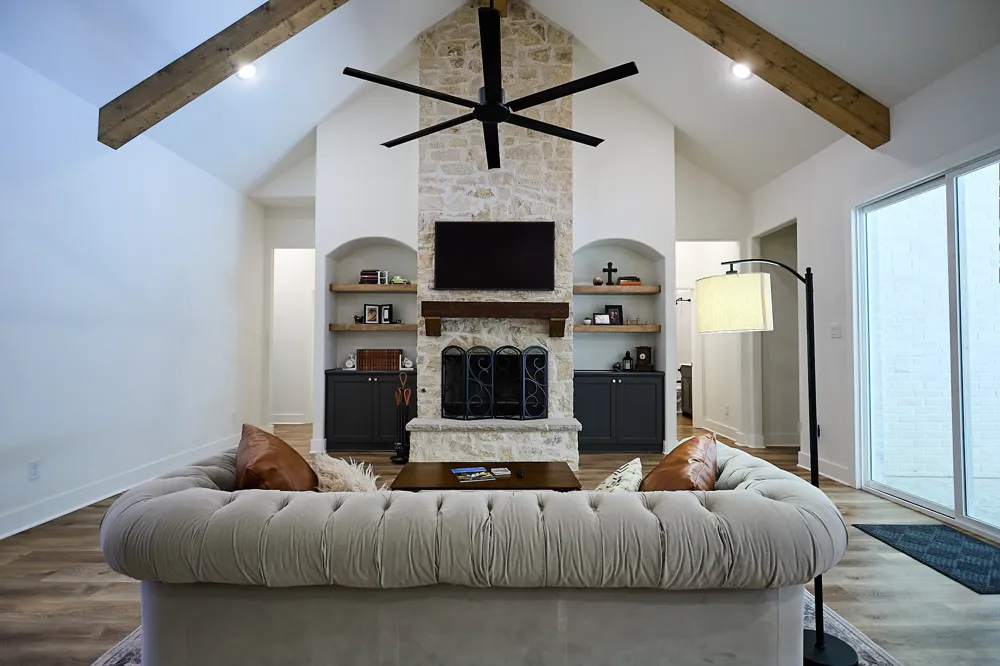 358 Glade Valley Road Azle, TX 76020