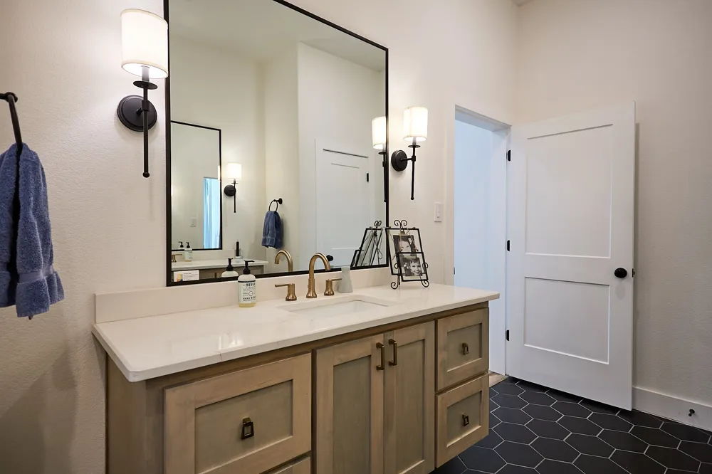 358 Glade Valley Road Azle, TX 76020