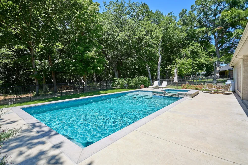 358 Glade Valley Road Azle, TX 76020