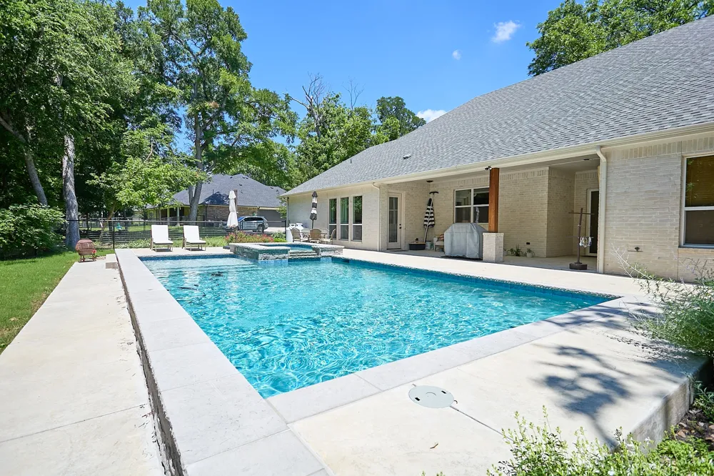 358 Glade Valley Road Azle, TX 76020