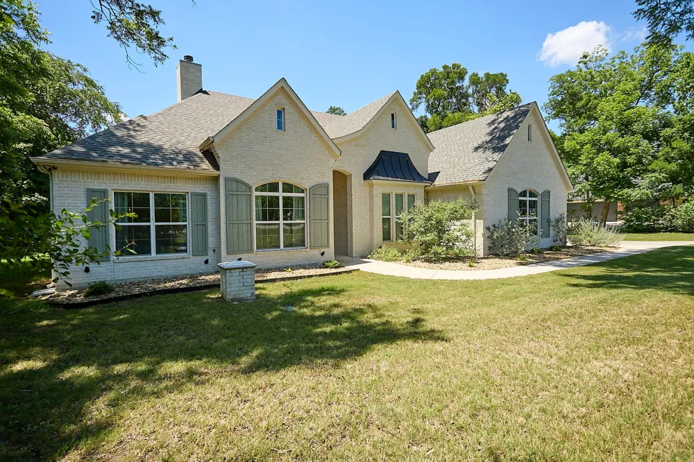 358 Glade Valley Road Azle, TX 76020