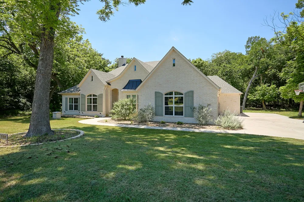 358 Glade Valley Road Azle, TX 76020