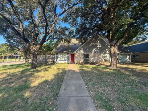 614 Towne House Lane