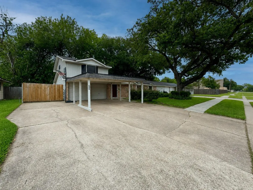 201 W 5th Street Deer Park, TX 77536