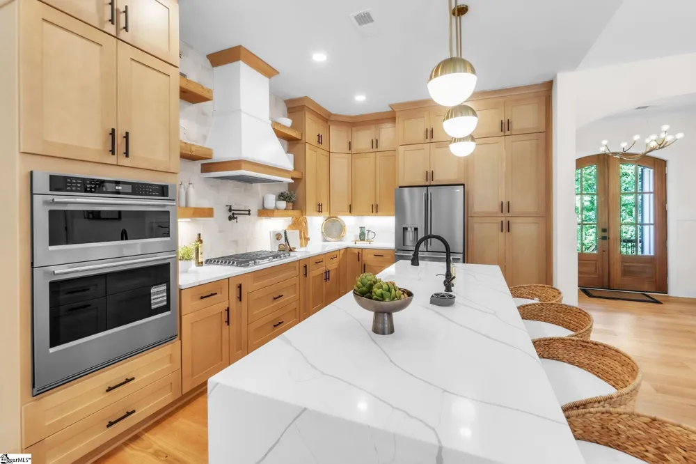 574 Paramount Drive Seneca, SC 29678